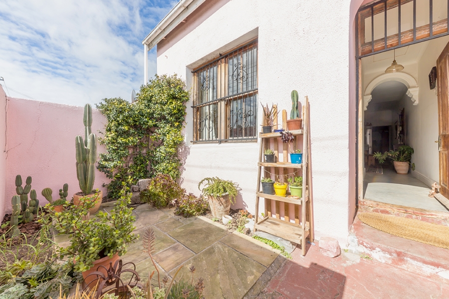 2 Bedroom Property for Sale in Observatory Western Cape